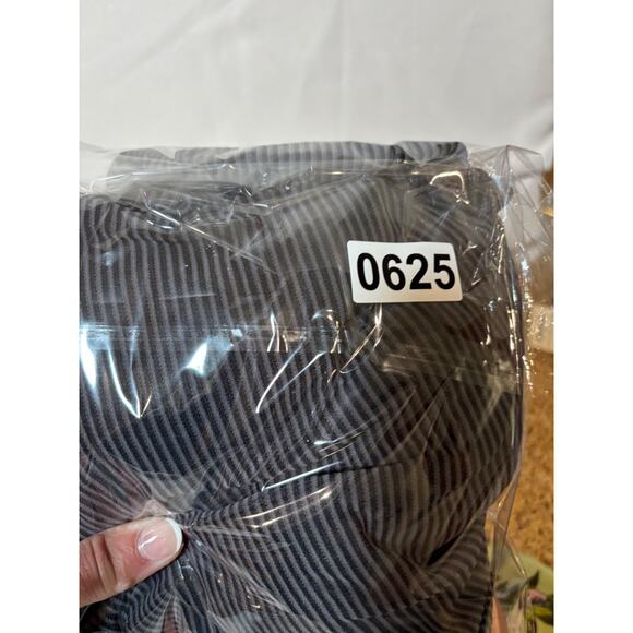 Tommy Bahama Polo Shirt Mens sz L Black Striped Modal Golf travel country club - Picture 9 of 9